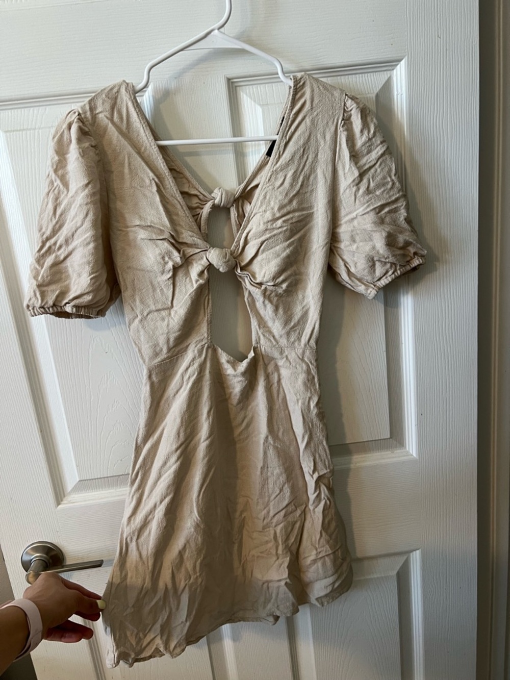 Forever 21 Cream Tie-Back Puff Sleeve Mini Dress